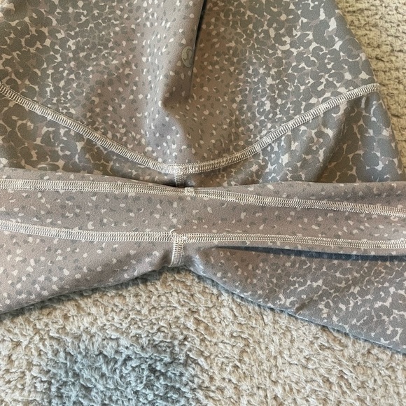 Lululemon Align Pant 28" High-Rise Engineer Print City Camo Silver Drop Multi 4 - Picture 6 of 8